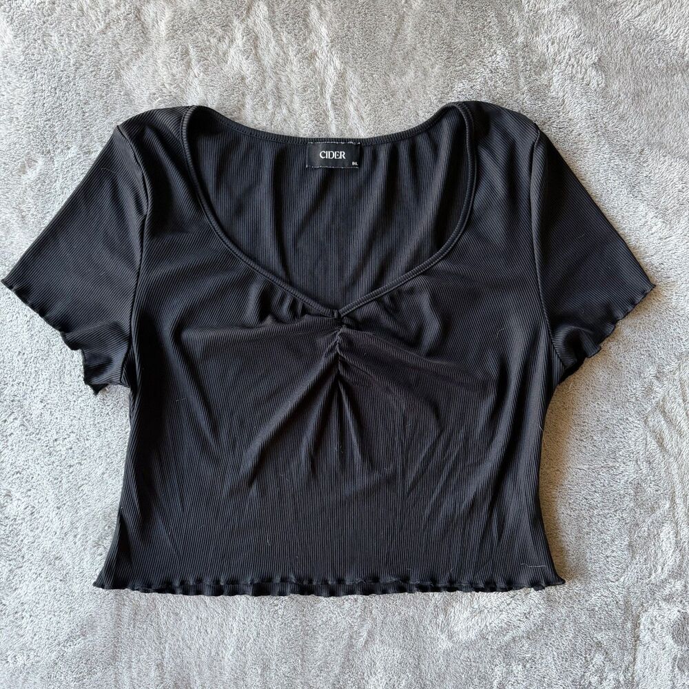 Cider Black Ribbed Scrunched V Neck Crop Top Women’s 1X